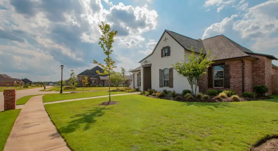 How Does Real Estate Valuation Work?